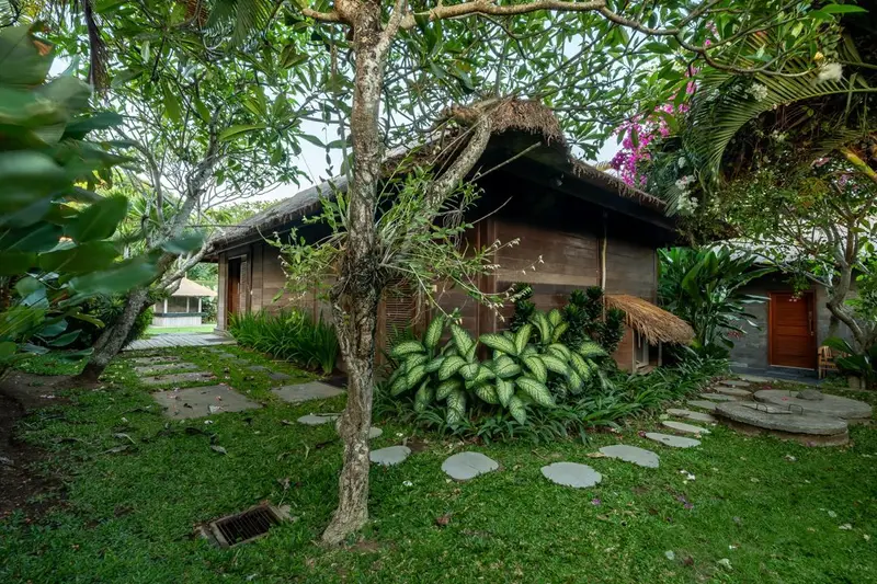 Eight Bungalow Wedding Venue, photo 3 of 16