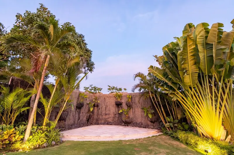 Eight Bungalow Wedding Venue, photo 8 of 16
