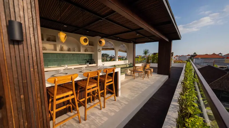 Three Bedroom Rooftop Patio Villa, photo 2 of 16