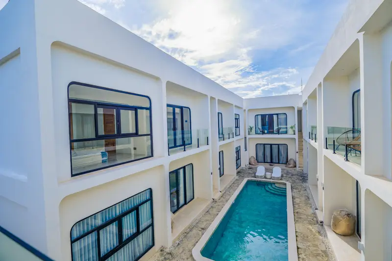 One Bedroom Apartment with Pool, photo 2 of 16