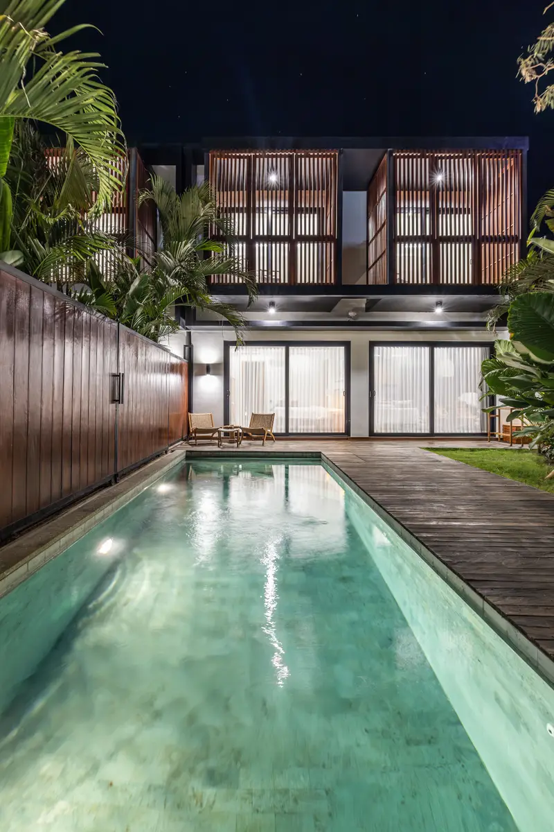 Three Bedroom Teak-Furnished Rooftop Villa, photo 4 of 16