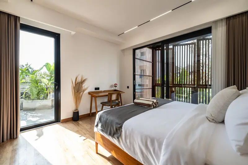 Three Bedroom Teak-Furnished Rooftop Villa, photo 8 of 16