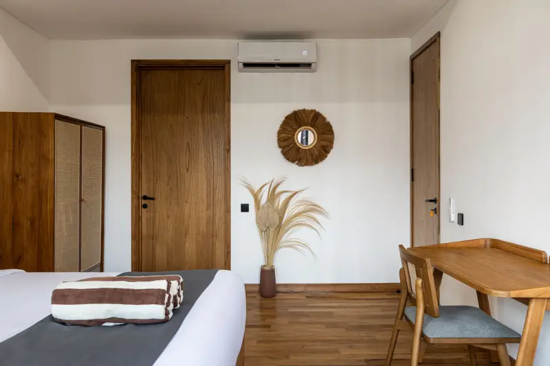 Three Bedroom Teak-Furnished Rooftop Villa, photo 13 of 16