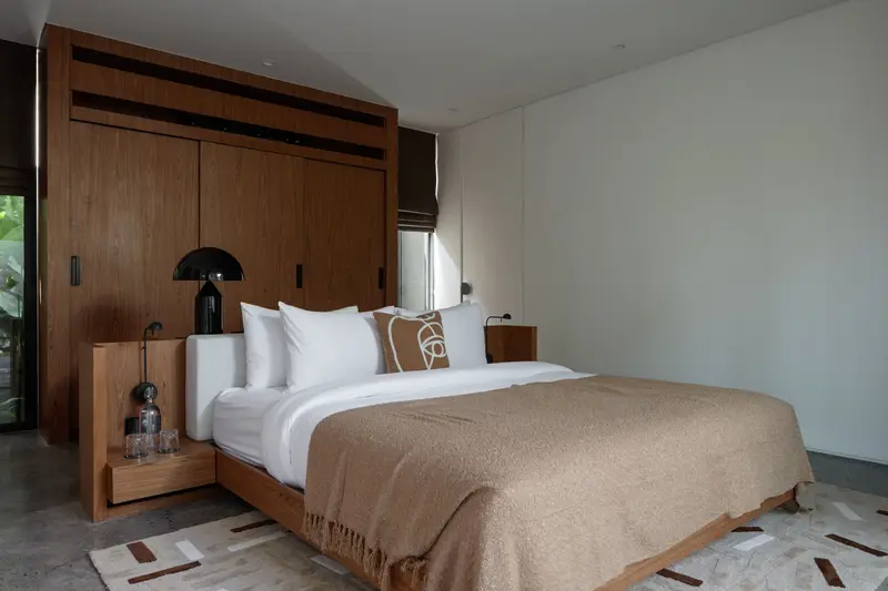 Mid-Century Freehold Pool Villa, photo 11 of 16