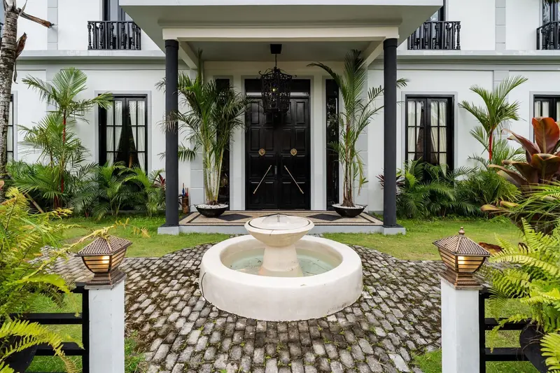 Five Bedroom Villa with Private Gym, Canggu